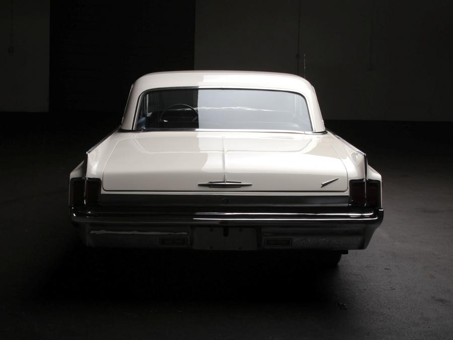  Oldsmobile Super 88 2-Door Holiday Hardtop 1963 года  (фото 8 из 9)